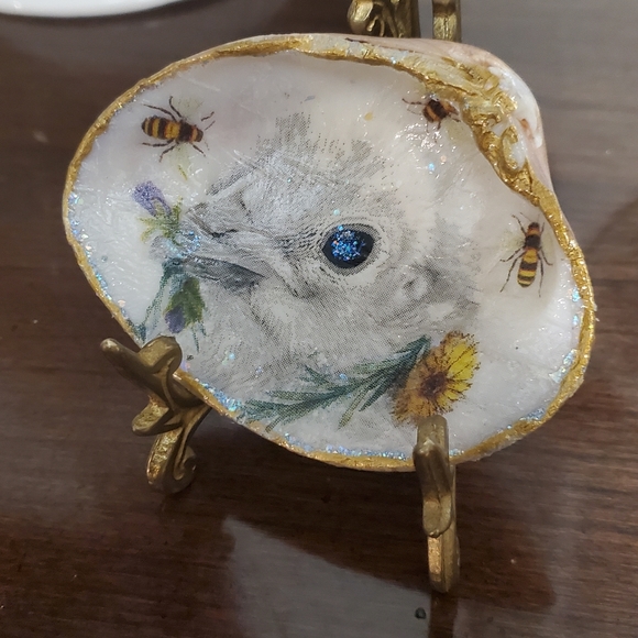 Handcrafted Clam Trinket Shell 🐚 - Picture 4 of 5